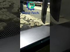 โดนัทกับเครื่องเคลือบช็อกโกแลต